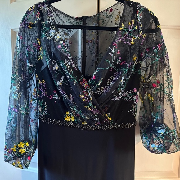 Mac Duggal Embroidered Mesh Puff Long Sleeve Column Gown - Size 4 - Picture 2 of 9